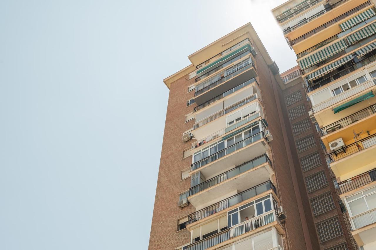 Tuguest Heroe Apartment マラガ エクステリア 写真