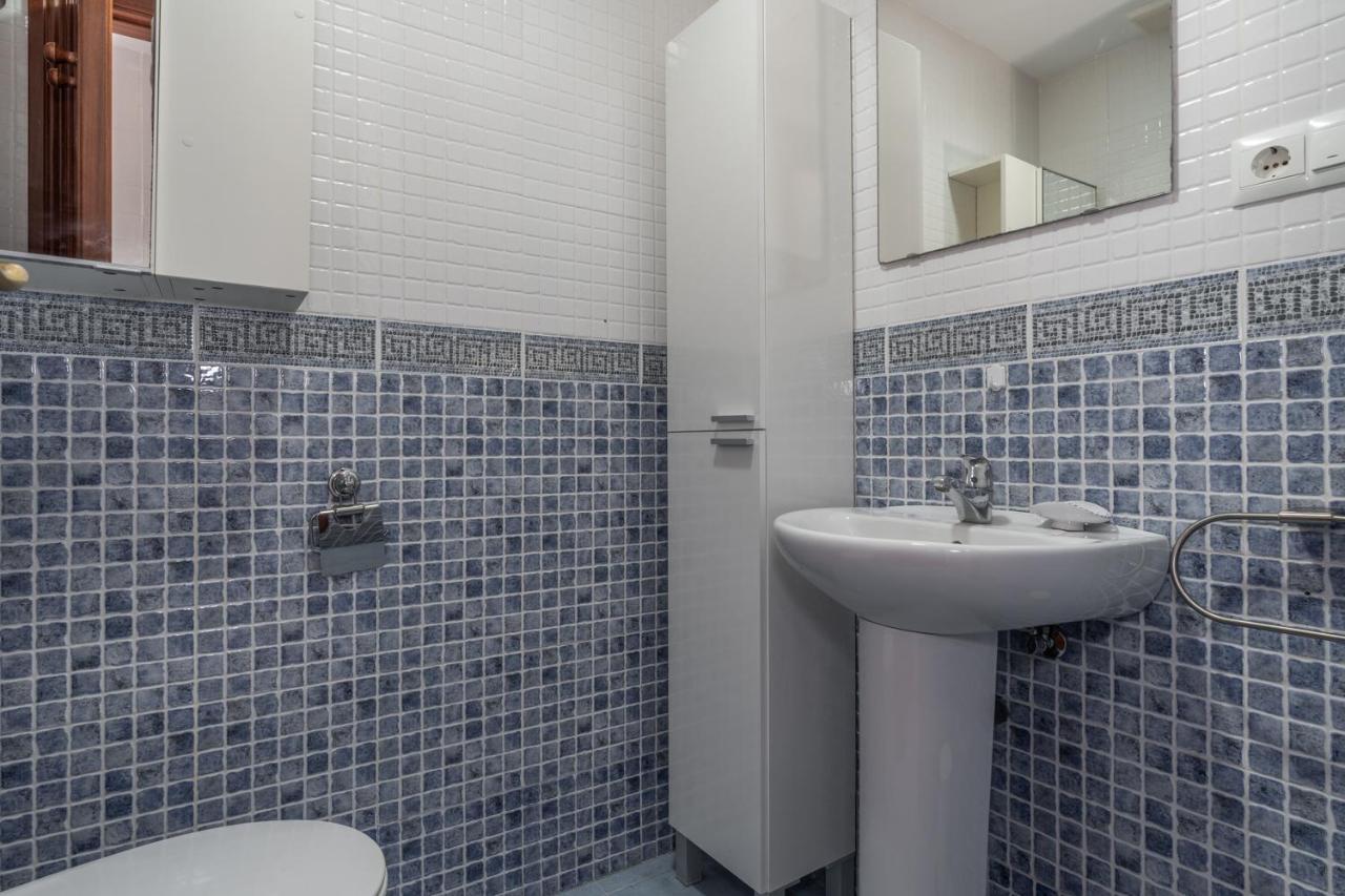 Tuguest Heroe Apartment マラガ エクステリア 写真